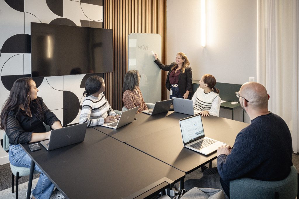 location de salle de réunion à Paris quartier de l'Opéra St lazare - Coworking Mitwit Paris 9 Victoire