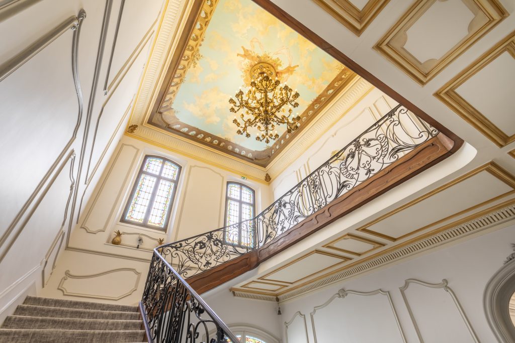 Travaillez dans un hôtel particulier