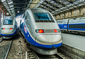 FACE à LA GARE